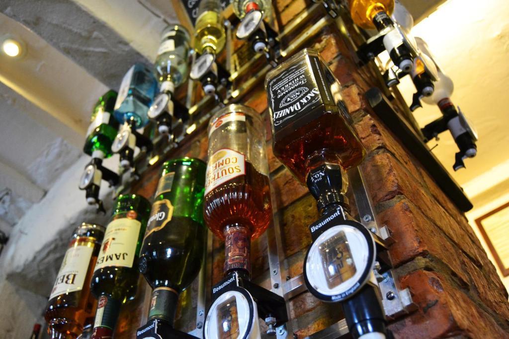 Angel Inn Misson Bagian luar foto